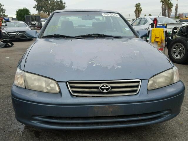 4T1BG22K7YU750977 - 2000 TOYOTA CAMRY CE BLUE photo 10