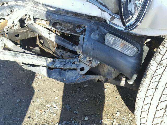 5TEWN72N21Z766732 - 2001 TOYOTA TACOMA XTR WHITE photo 9