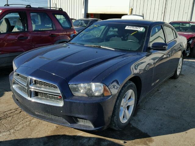 2C3CDXBG3EH274661 - 2014 DODGE CHARGER BLUE photo 2