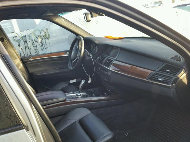 4USFE835X7LY66793 - 2007 BMW X5 4.8I SILVER photo 5