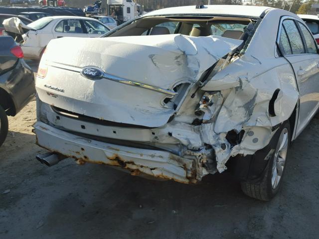 1FAHP2EW3AG127718 - 2010 FORD TAURUS SEL WHITE photo 9