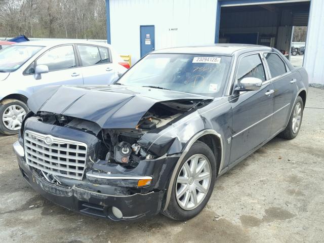 2C3KA63H57H786589 - 2007 CHRYSLER 300C BLACK photo 2