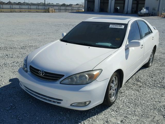 4T1BF32K73U060714 - 2003 TOYOTA CAMRY LE WHITE photo 2