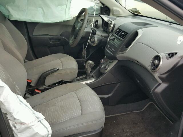 1G1JA6SH8F4100641 - 2015 CHEVROLET SONIC LS Սև լուսանկար 5
