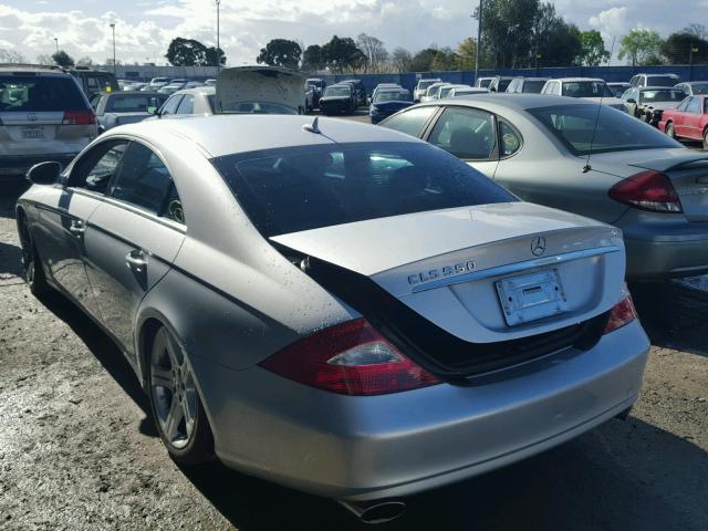 WDDDJ72X67A094056 - 2007 MERCEDES-BENZ CLS 550 SILVER photo 3