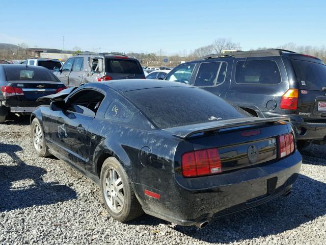 1ZVFT82H255242086 - 2005 FORD MUSTANG GT BLACK photo 3