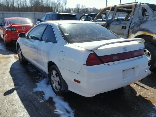 1HGCG32022A029246 - 2002 HONDA ACCORD SE WHITE photo 3