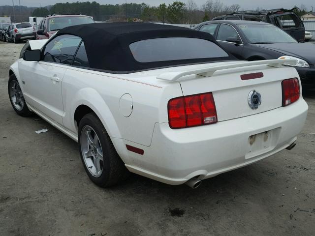 1ZVHT85H775330106 - 2007 FORD MUSTANG GT WHITE photo 3