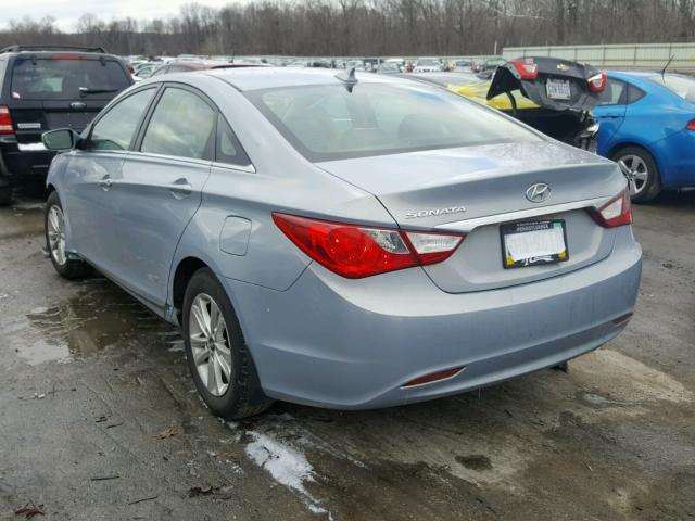 5NPEB4AC3BH135995 - 2011 HYUNDAI SONATA GLS BLUE photo 3