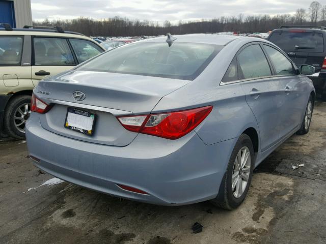 5NPEB4AC3BH135995 - 2011 HYUNDAI SONATA GLS BLUE photo 4