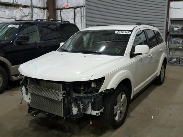 3C4PDDBG4CT202609 - 2012 DODGE JOURNEY SX WHITE photo 2