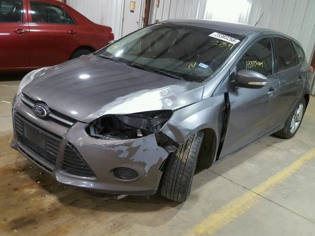 1FADP3K22DL372754 - 2013 FORD FOCUS SE GRAY photo 2