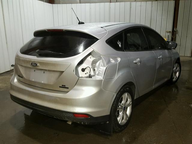 1FADP3K25EL186336 - 2014 FORD FOCUS SE SILVER photo 4