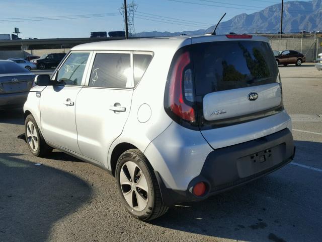 KNDJN2A21G7830926 - 2016 KIA SOUL SILVER photo 3