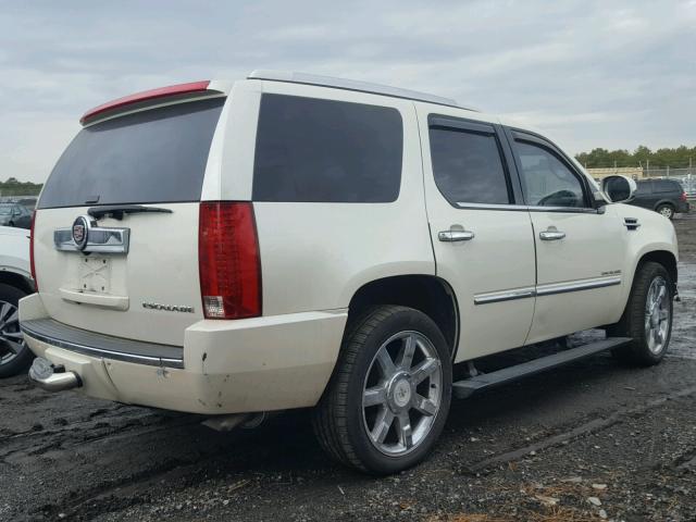 1GYS4CEF1BR102766 - 2011 CADILLAC ESCALADE P WHITE photo 4