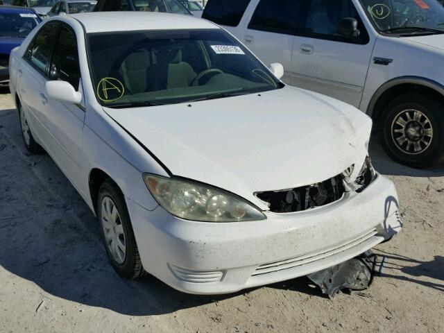 4T1BE30K55U533101 - 2005 TOYOTA CAMRY LE WHITE photo 1