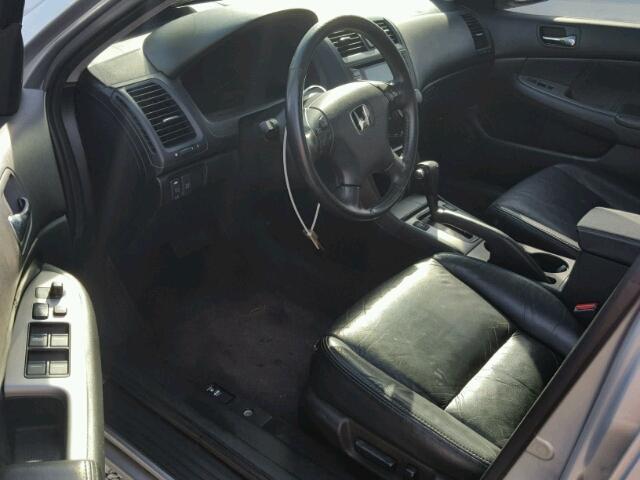 1HGCM665X3A025611 - 2003 HONDA ACCORD EX SILVER photo 9