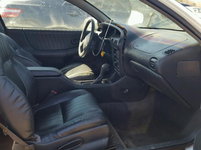 1G2WP12K2WF263059 - 1998 PONTIAC GRAND PRIX თეთრი ფოტო 5
