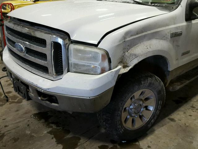 1FTSX21P25EB68616 - 2005 FORD F250 SUPER WHITE photo 9