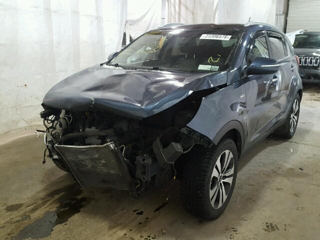 KNDPCCA28D7455313 - 2013 KIA SPORTAGE E BLUE photo 2