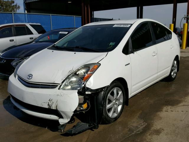 JTDKB20U383341968 - 2008 TOYOTA PRIUS WHITE photo 2