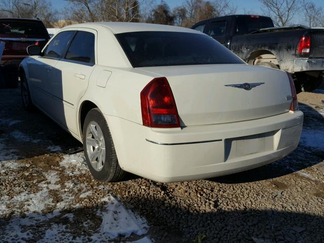 2C3KA53G06H192265 - 2006 CHRYSLER 300 TOURIN WHITE photo 3