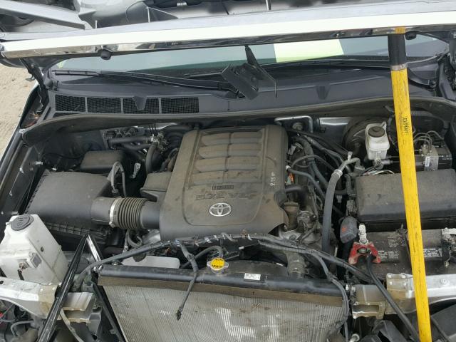 5TDJW5G16GS145663 - 2016 TOYOTA SEQUOIA LI SILVER photo 7