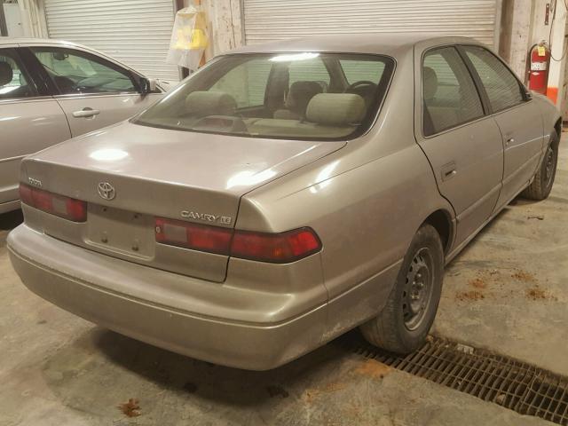 JT2BG22K7X0321583 - 1999 TOYOTA CAMRY LE TAN photo 4