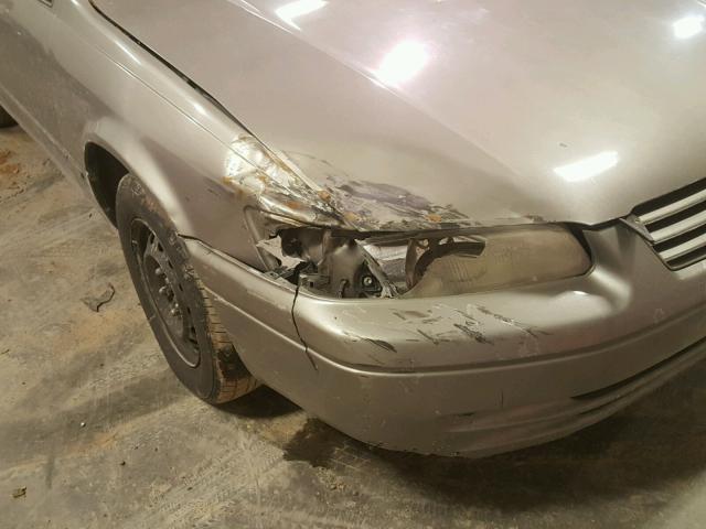 JT2BG22K7X0321583 - 1999 TOYOTA CAMRY LE TAN photo 9