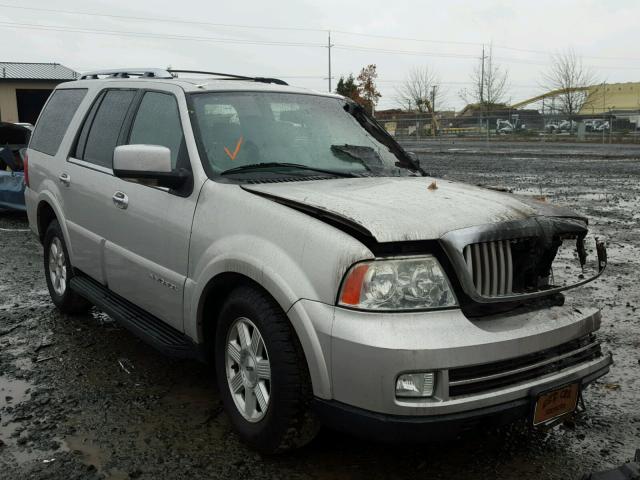 5LMFU285X5LJ22647 - 2005 LINCOLN NAVIGATOR SILVER photo 1