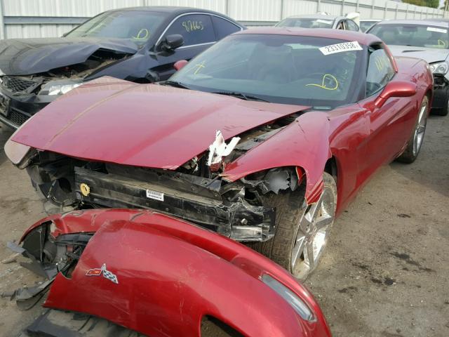 1G1YY22UX55107552 - 2005 CHEVROLET CORVETTE RED photo 2