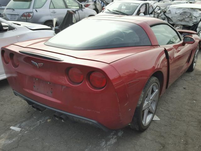 1G1YY22UX55107552 - 2005 CHEVROLET CORVETTE RED photo 4