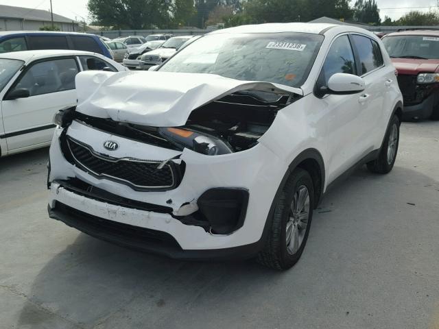 KNDPM3AC0H7107906 - 2017 KIA SPORTAGE L WHITE photo 2