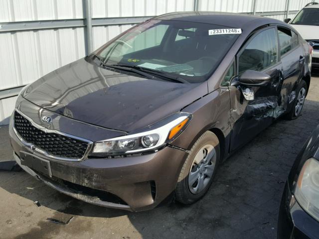 3KPFK4A73HE118120 - 2017 KIA FORTE LX BLACK photo 2