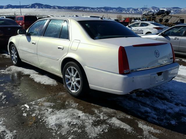 1G6KD57976U240620 - 2006 CADILLAC DTS WHITE photo 3