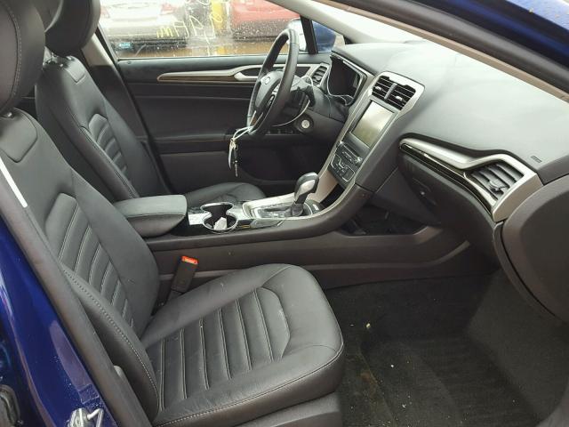 3FA6P0H96GR244437 - 2016 FORD FUSION SE BLUE photo 5