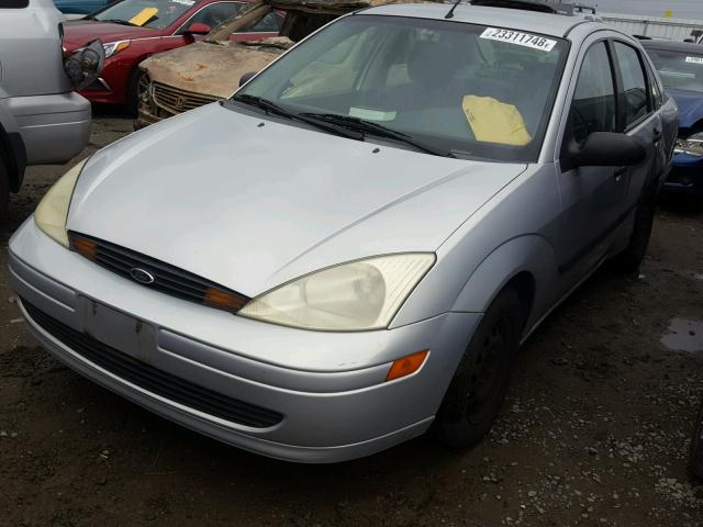 1FAFP33PX2W283058 - 2002 FORD FOCUS LX SILVER photo 2