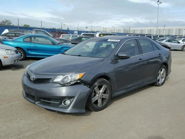 4T1BF1FK7DU287563 - 2013 TOYOTA CAMRY L CHARCOAL photo 2