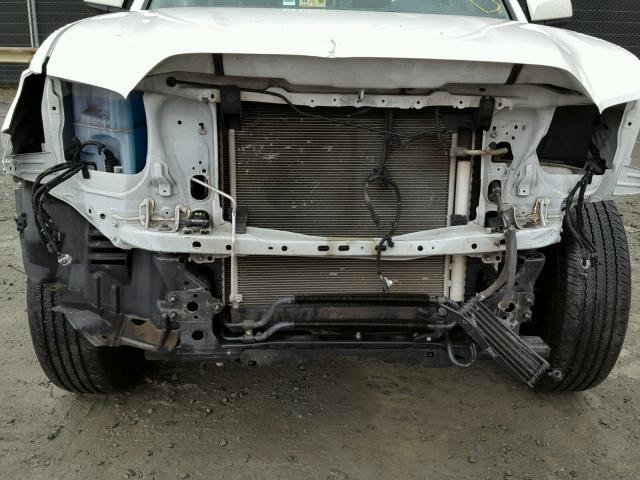 5TFCZ5AN6HX055386 - 2017 TOYOTA TACOMA DOU WHITE photo 9