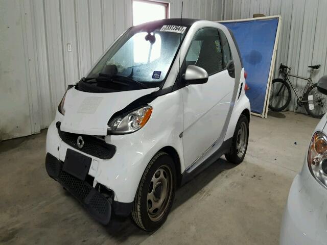 WMEEJ3BA6EK779069 - 2014 SMART FORTWO PUR TWO TONE photo 2