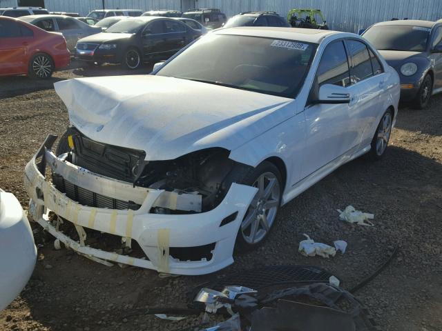 WDDGF4HB9EG233034 - 2014 MERCEDES-BENZ C 250 WHITE photo 2