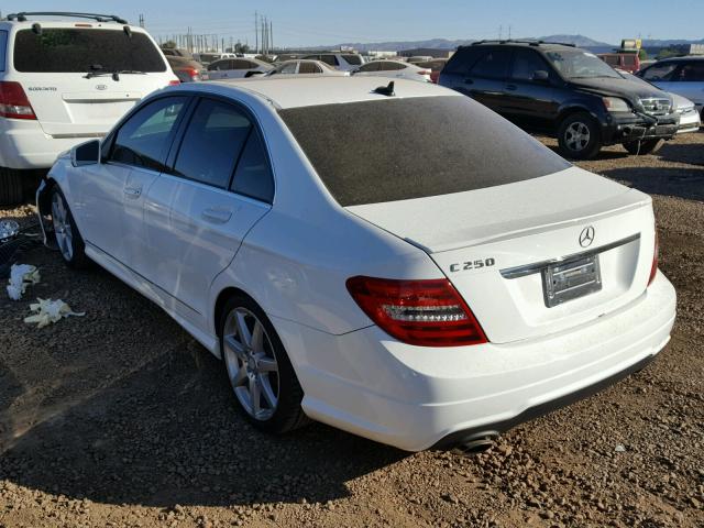 WDDGF4HB9EG233034 - 2014 MERCEDES-BENZ C 250 WHITE photo 3