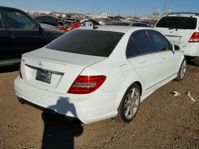 WDDGF4HB9EG233034 - 2014 MERCEDES-BENZ C 250 WHITE photo 4