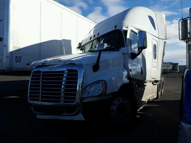 3AKJGLBG4GSHG4109 - 2016 FREIGHTLINER CASCADIA 1 WHITE photo 2