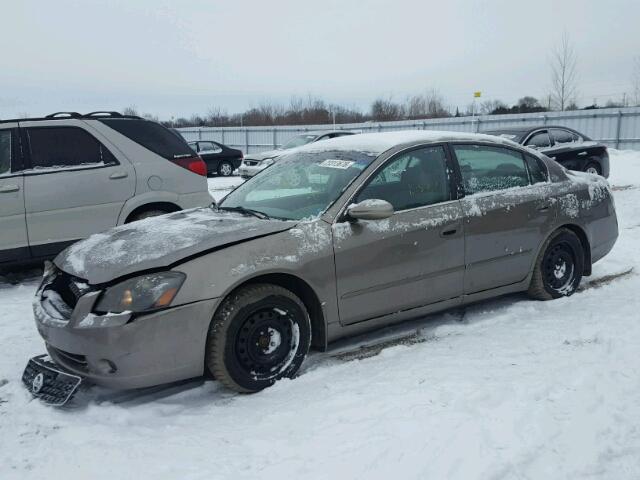 1N4AL11E75C220470 - 2005 NISSAN ALTIMA S GRAY photo 2