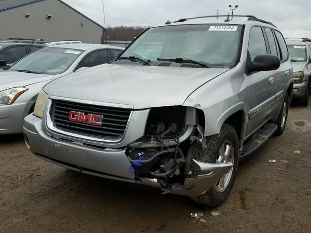 1GKDT13S842343181 - 2004 GMC ENVOY SILVER photo 2