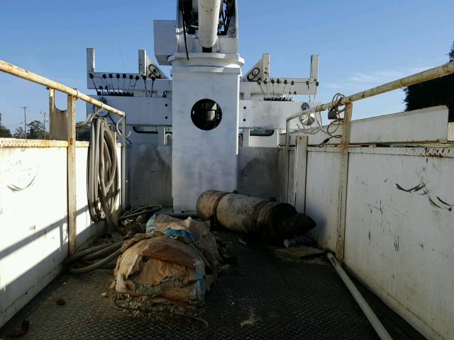 1FVABUAK02HJ70857 - 2002 FREIGHTLINER MEDIUM CON TWO TONE photo 6