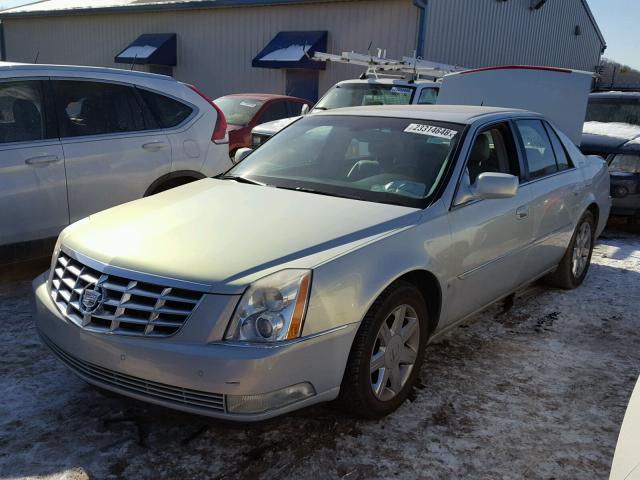 1G6KD57Y27U147352 - 2007 CADILLAC DTS SILVER photo 2