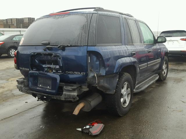 1GNDT13S222295242 - 2002 CHEVROLET TRAILBLAZE BLUE photo 4