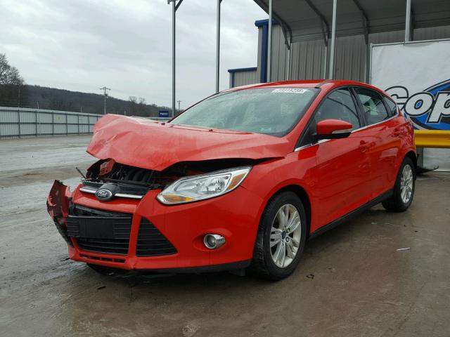 1FAHP3M23CL416550 - 2012 FORD FOCUS SEL RED photo 2